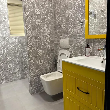 Casa Red Pepper Tirana